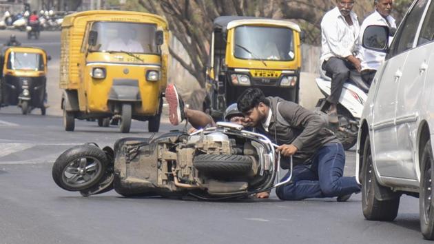 Top News : हेलमेट नहीं पहना और बाइक दुर्घटनाग्रस्त हो गई तो बीमा कंपनी नहीं घटा सकती क्लेम, जानें हाई कोर्ट का फैसला,Breaking News 1